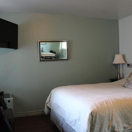 Hotel Le Marigot à Vaudreuil-Dorion Extérieur photo