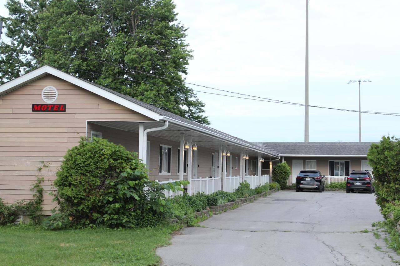 Hotel Le Marigot à Vaudreuil-Dorion Extérieur photo