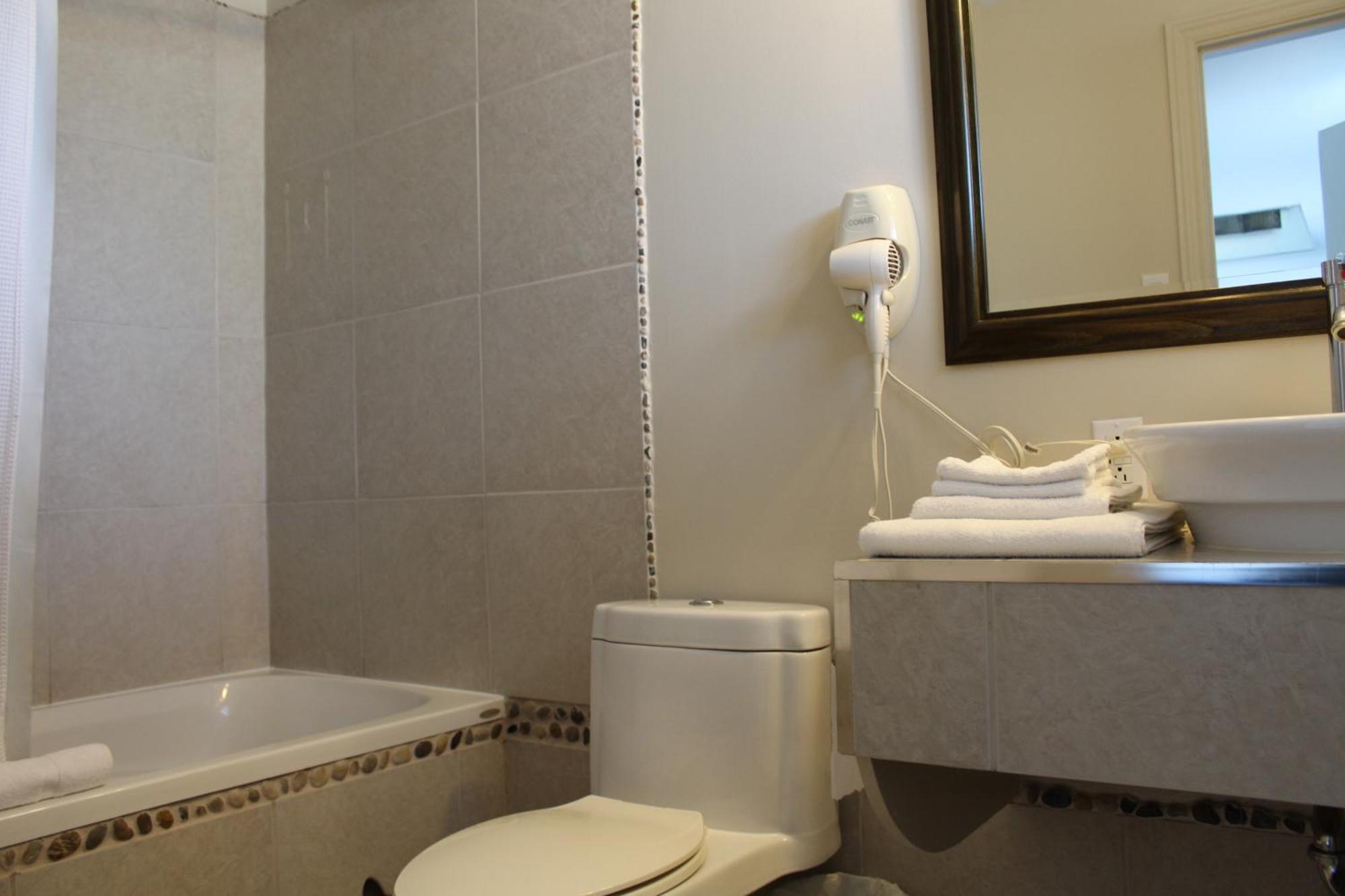 Hotel Le Marigot à Vaudreuil-Dorion Extérieur photo